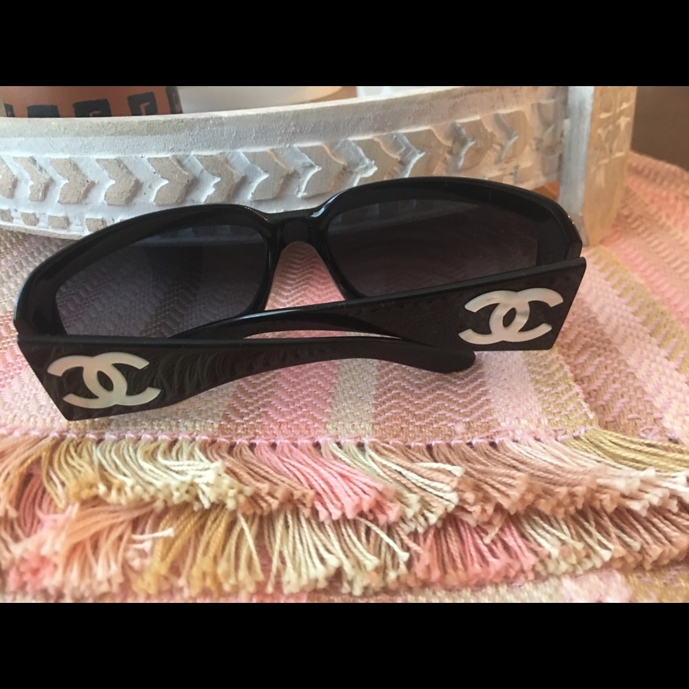 🖤CHANEL sunglasses (authentic)🖤